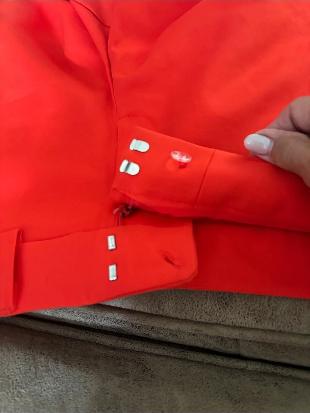 VINCE CAMUTO Shorts Size 0 Zipper Pockets Belt Loops Red/Orange